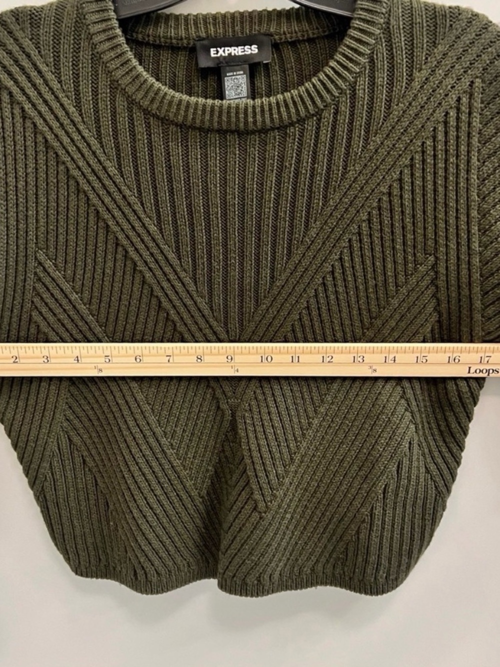Express Crewneck Sweater Size
XS Bundle of 3 Olive Green, Yellow and Burgundy - Picture 8 of 16